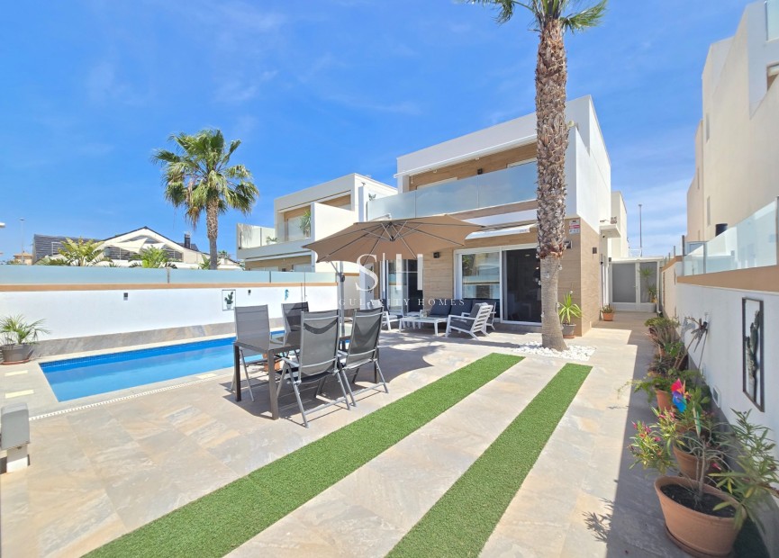 Återförsäljning - Villa - Pilar de la Horadada - Costa Blanca