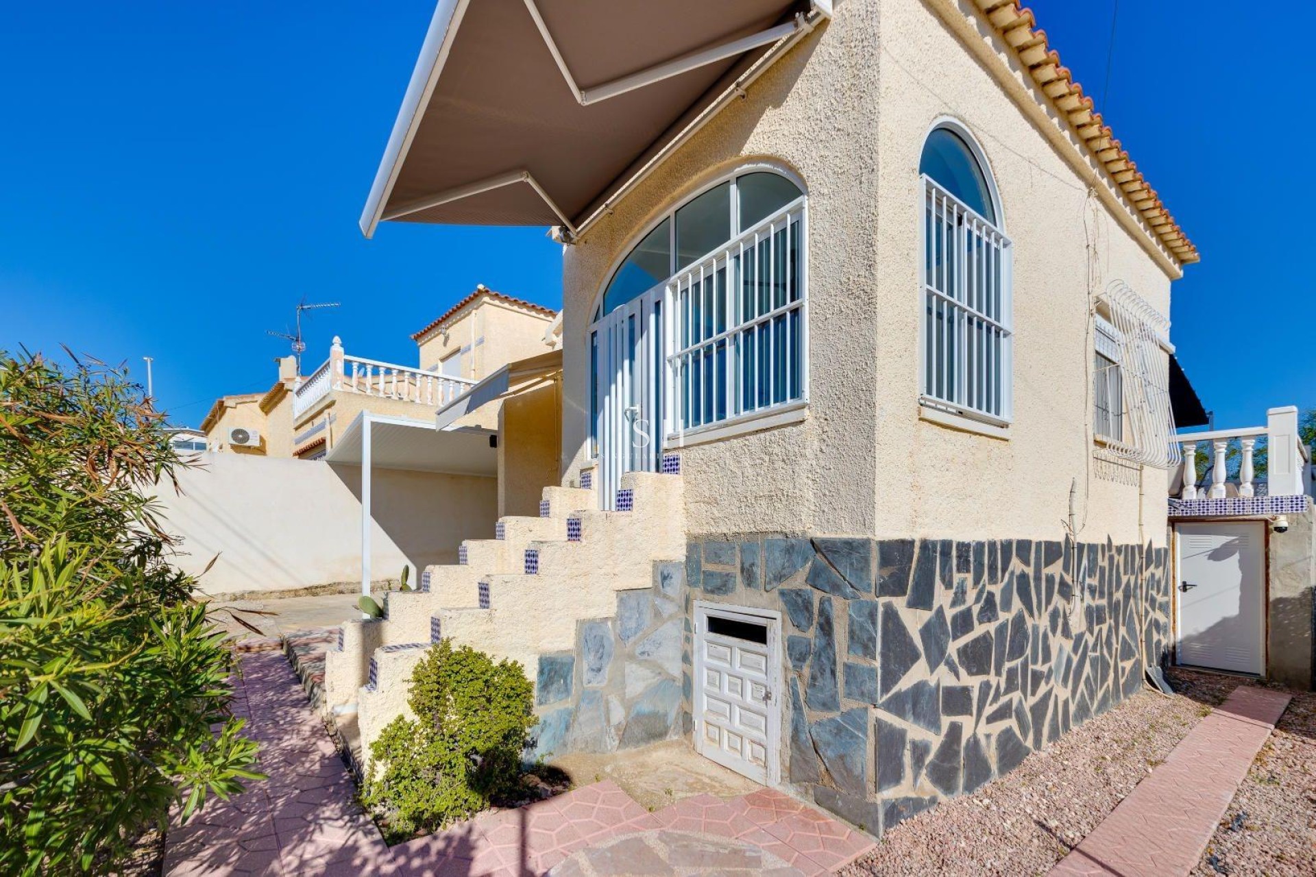 Återförsäljning - Villa - San Fulgencio - La Marina