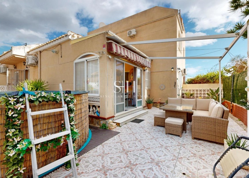 Återförsäljning - Villa - San Miguel de Salinas - 03193