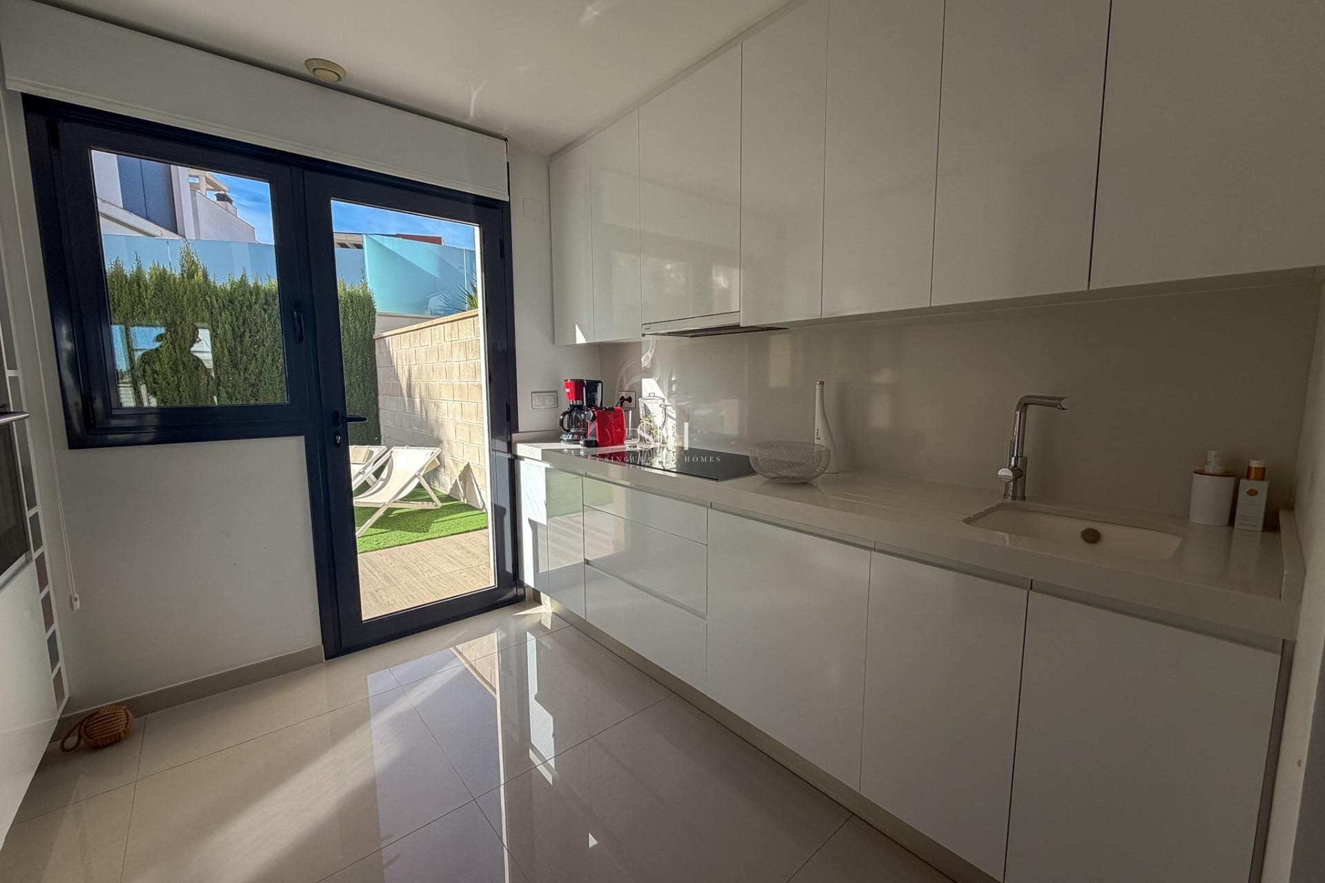 Återförsäljning - Villa - San Miguel de Salinas - Bellavista