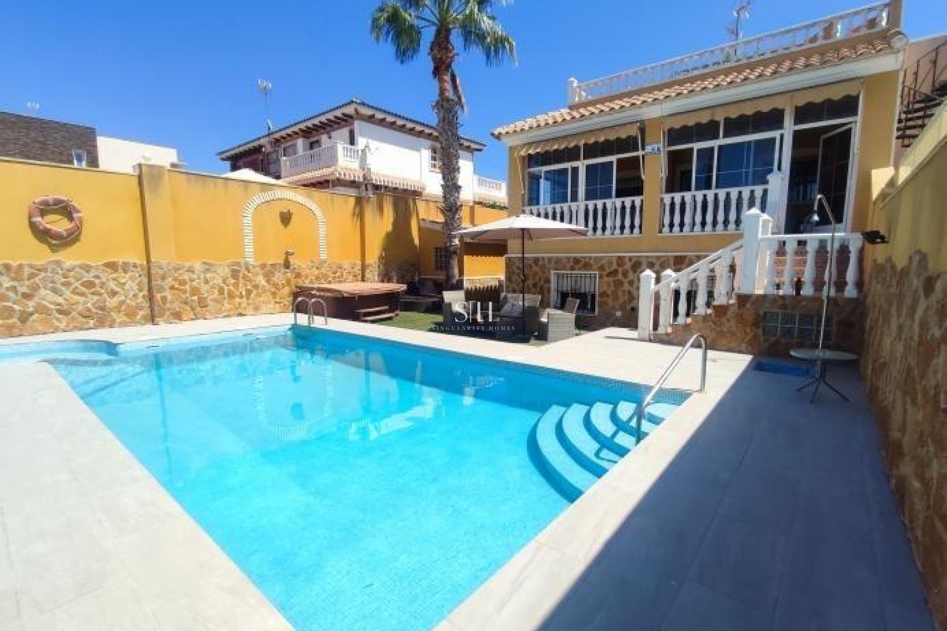 Återförsäljning - Villa - Torrevieja - Aguas nuevas 1