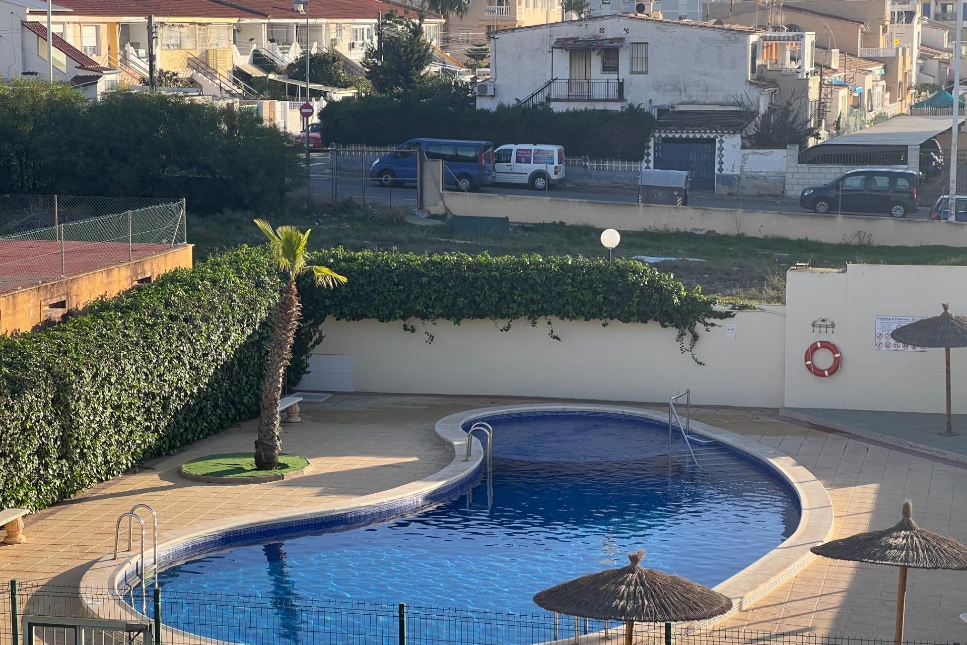 Återförsäljning - Villa - Torrevieja - aguas nuevas