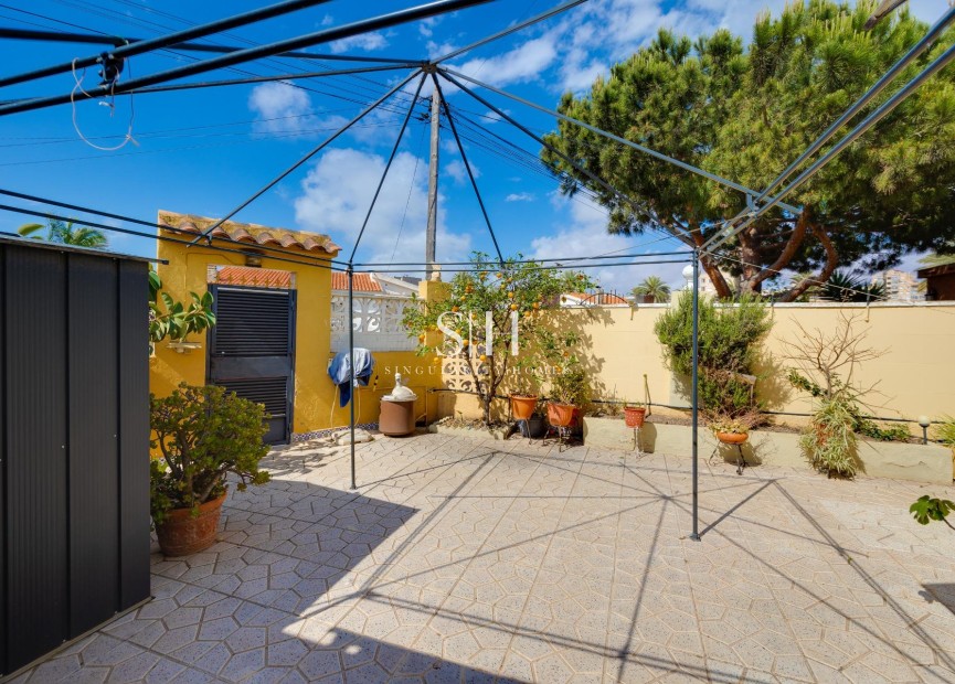 Återförsäljning - Villa - Torrevieja - aguas nuevas