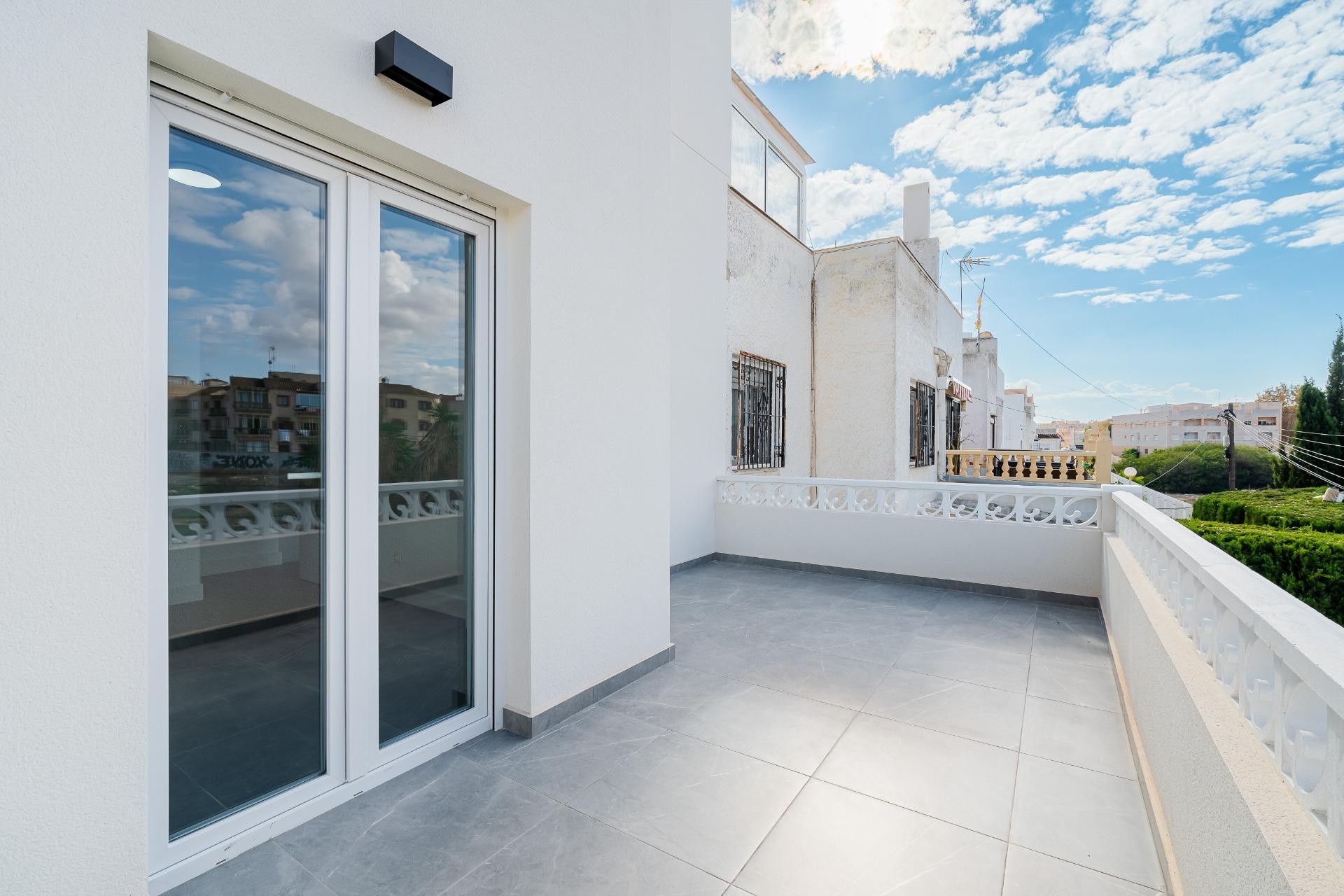 Återförsäljning - Villa - Torrevieja - Calas Blanca