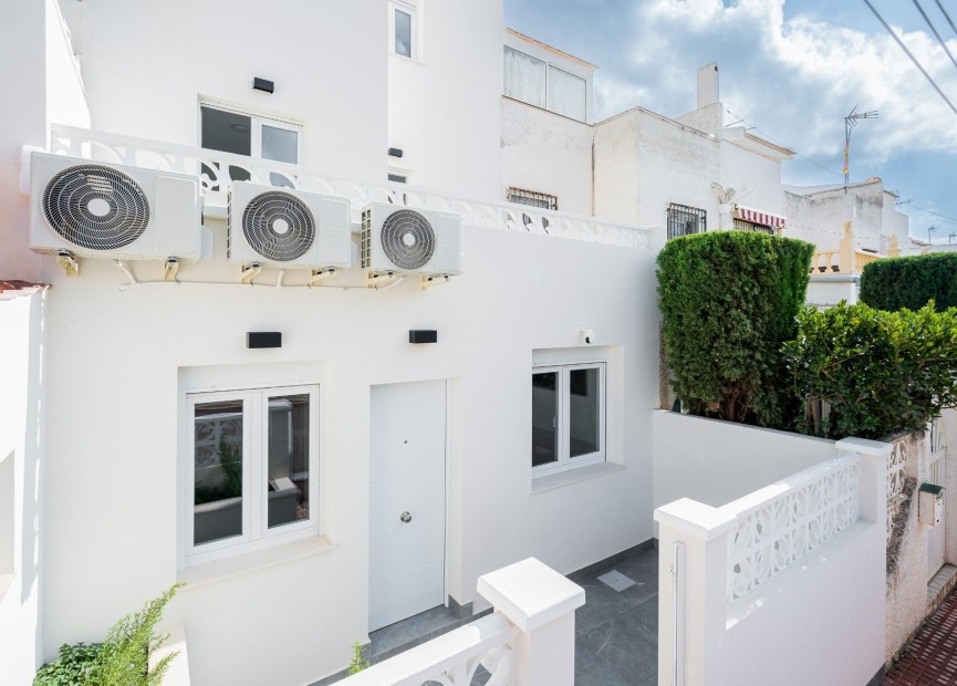 Återförsäljning - Villa - Torrevieja - Calas Blanca