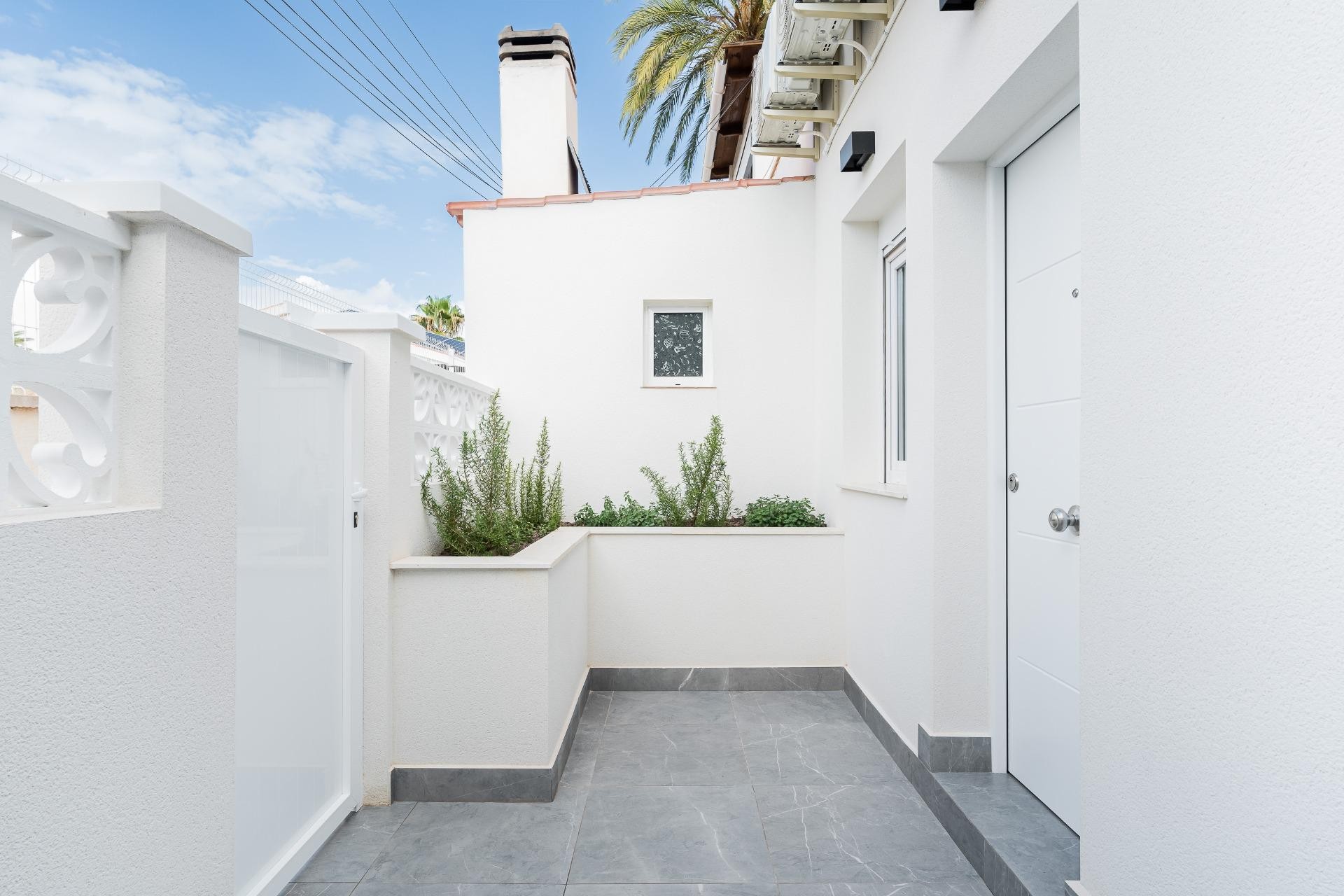 Återförsäljning - Villa - Torrevieja - Calas Blanca