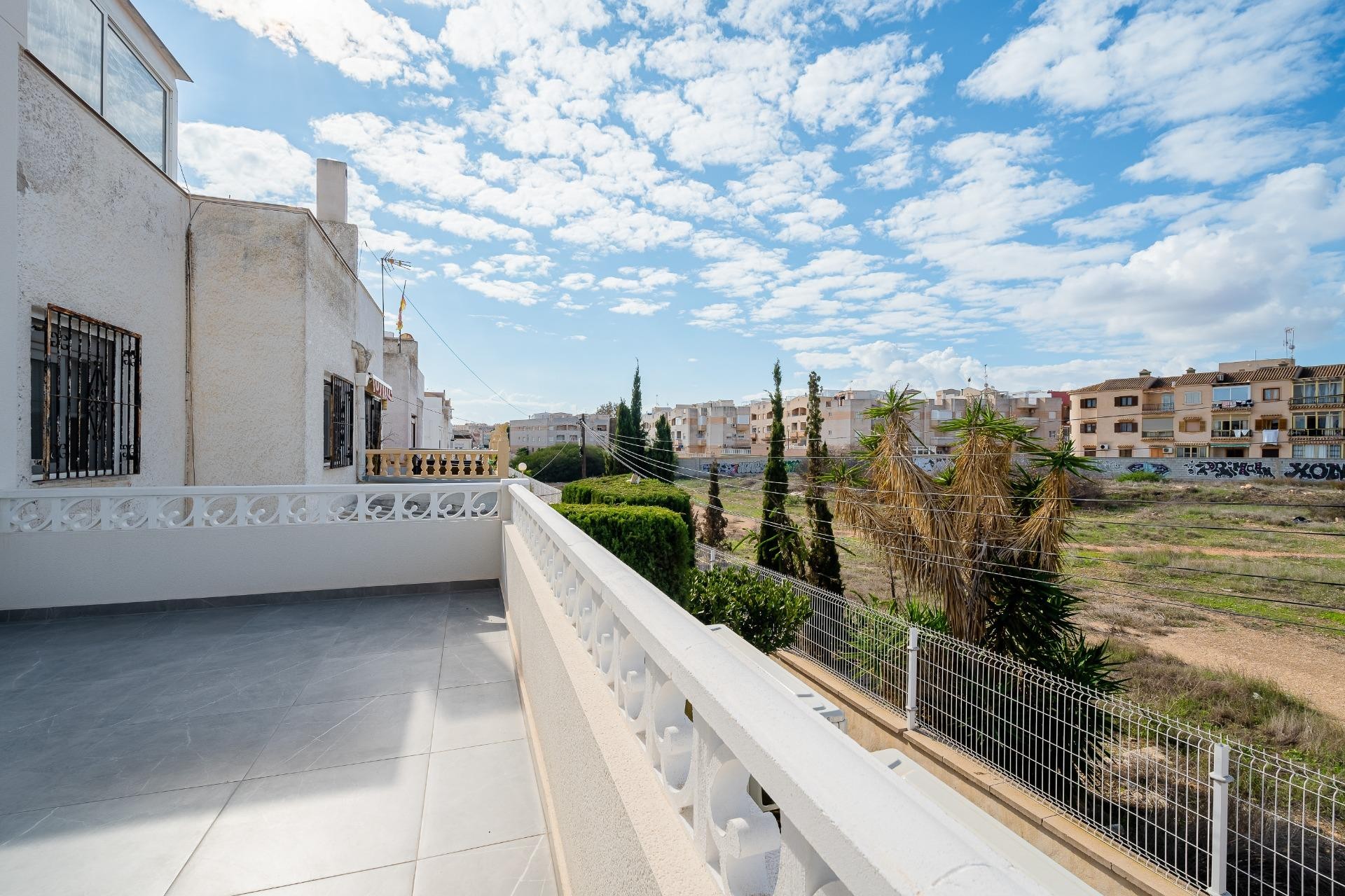 Återförsäljning - Villa - Torrevieja - Calas Blanca