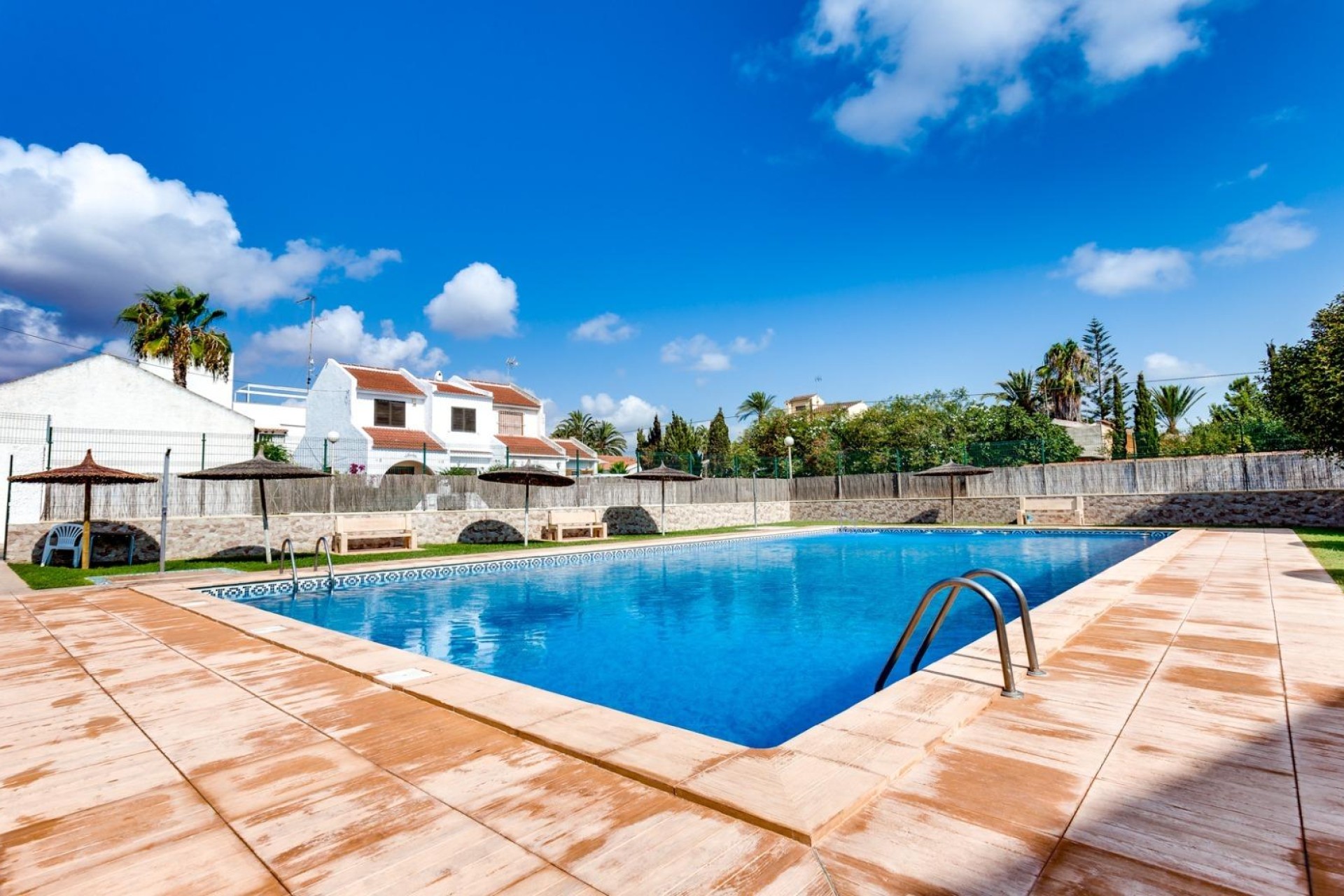 Återförsäljning - Villa - Torrevieja - Calas Blanca