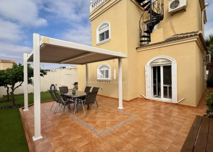 Återförsäljning - Villa - Torrevieja - Costa Blanca