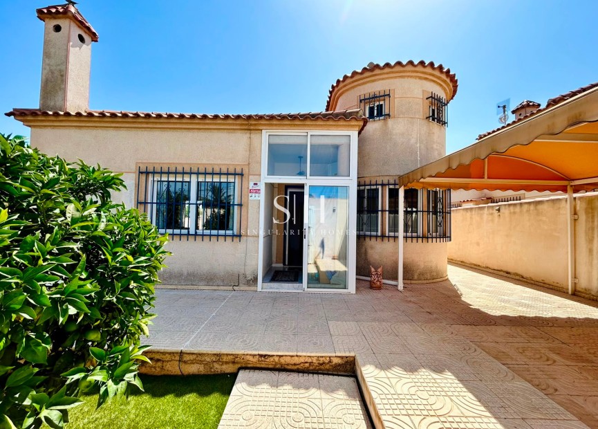 Återförsäljning - Villa - Torrevieja - Costa Blanca