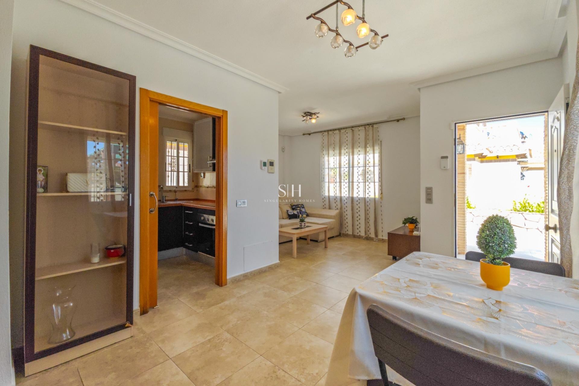 Återförsäljning - Villa - Torrevieja - La Mata