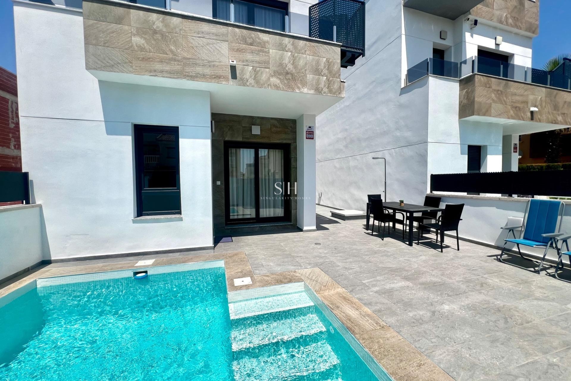 Återförsäljning - Villa - Torrevieja - La Siesta - El Salado - Torreta