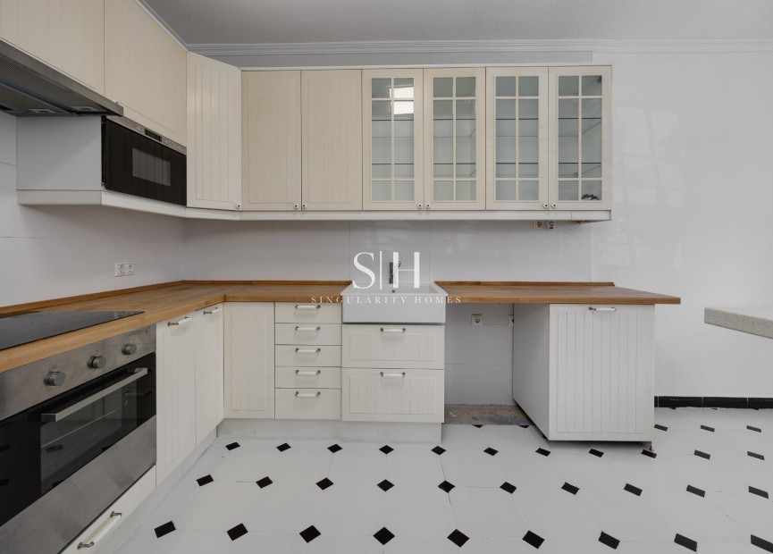 Återförsäljning - Villa - Torrevieja - La Siesta - El Salado - Torreta