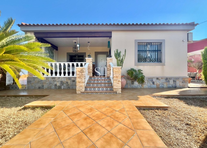 Återförsäljning - Villa - Torrevieja - Los Balcones - Los Altos del Edén