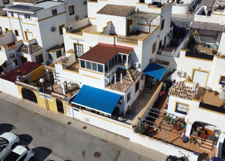 Återförsäljning - Villa - Torrevieja - Los balcones