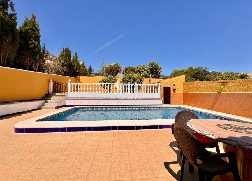 Återförsäljning - Villa - Torrevieja - Los balcones