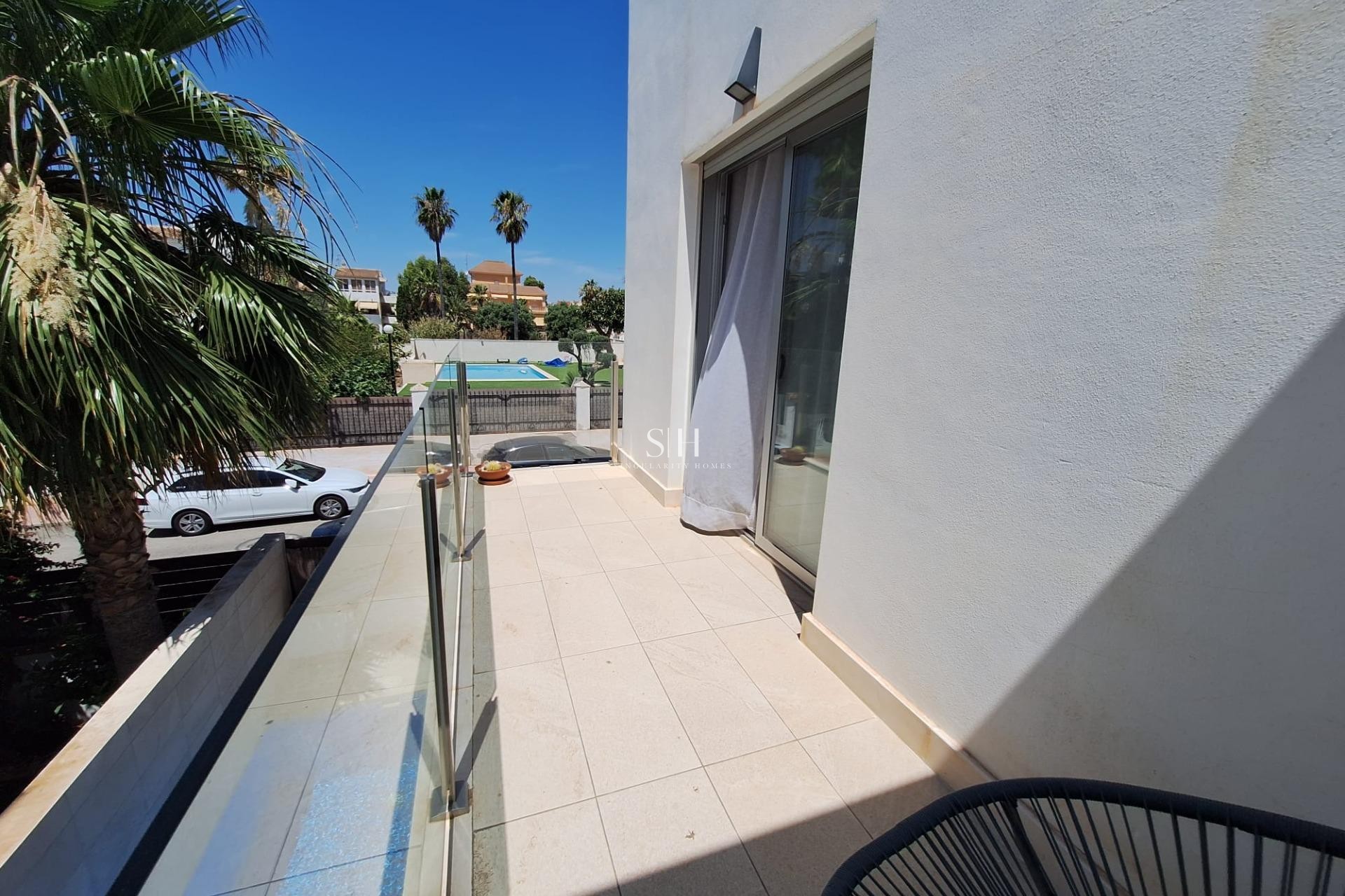 Återförsäljning - Villa - Torrevieja - Los Frutales