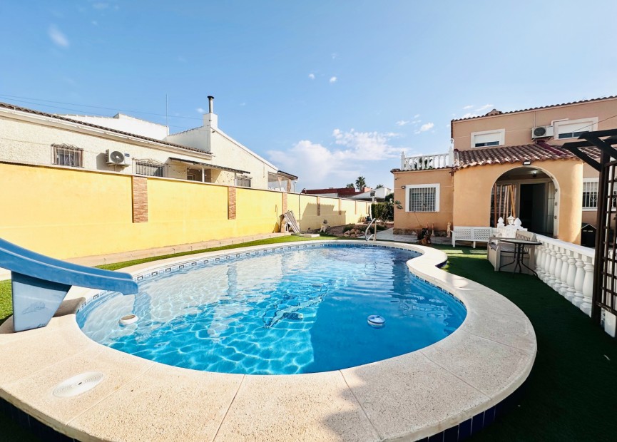 Återförsäljning - Villa - Torrevieja - San Luis