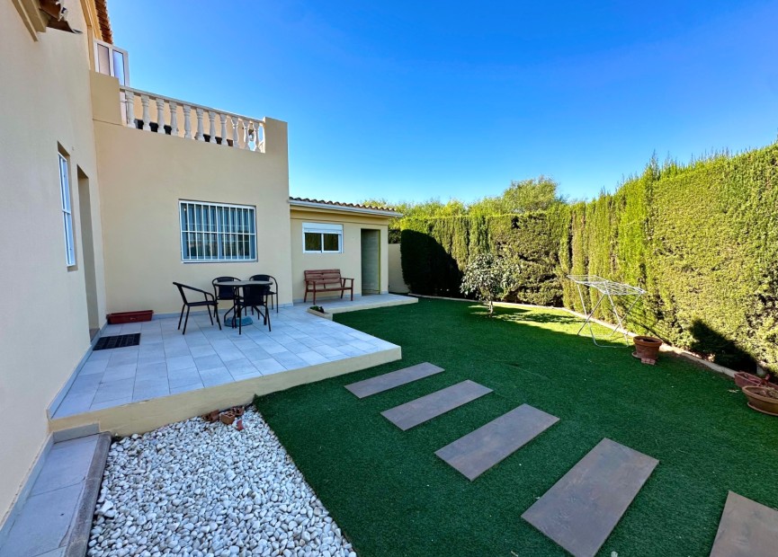 Återförsäljning - Villa - Torrevieja - Torreta Florida