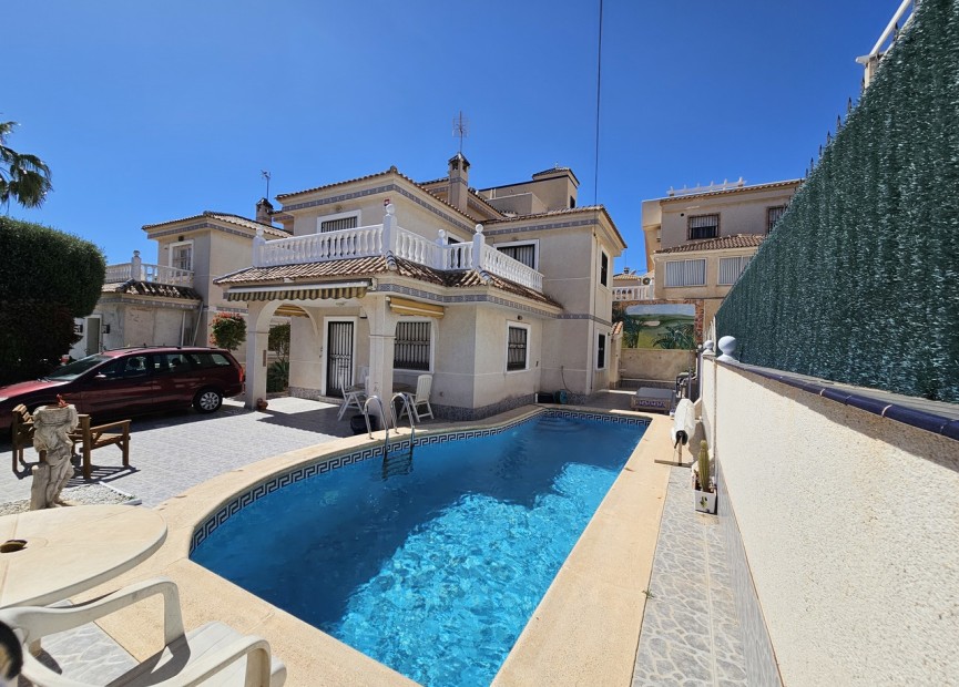 Återförsäljning - Villa - Villamartin - Costa Blanca