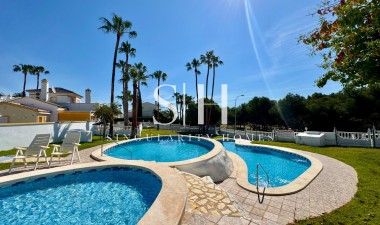 Bungalow - Återförsäljning - Orihuela Costa - Villamartín-las Filipinas