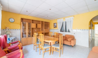 Bungalow - Återförsäljning - Torrevieja - Playa De Los Naufragos