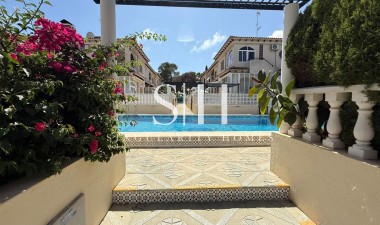 Bungalow - Återförsäljning - Torrevieja - Punta prima
