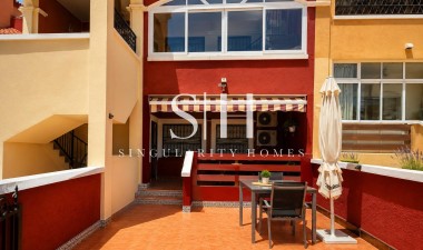 Bungalow - Herverkoop - Orihuela Costa - Costa Blanca