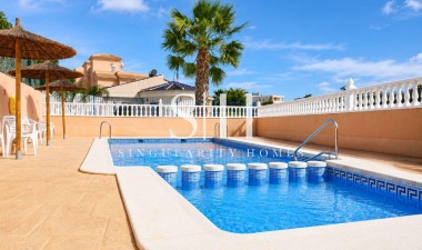 Casa - Перепродажа - Orihuela Costa - La Zenia