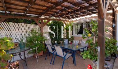 Casa - Перепродажа - Orihuela Costa - Los Dolses