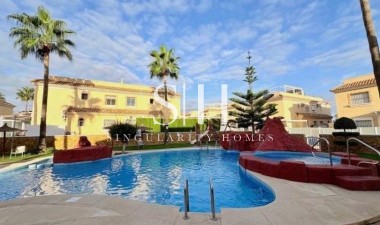 Casa - Перепродажа - Orihuela Costa - Los Dolses