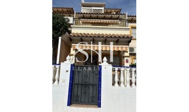 Dom - Odsprzedaż - Orihuela Costa - Punta Prima