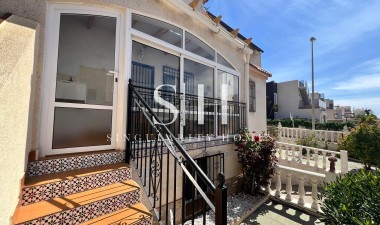 Dom - Odsprzedaż - Torrevieja - Torre la mata