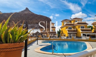 Haus - Wiederverkauf - Orihuela Costa - Costa Blanca