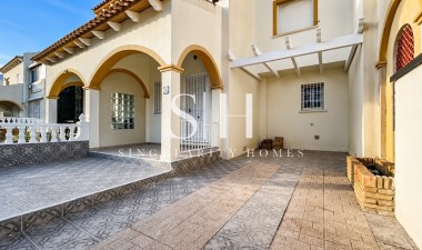Haus - Wiederverkauf - Orihuela Costa - Costa Blanca