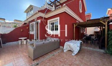Haus - Wiederverkauf - Orihuela Costa - Los Dolses