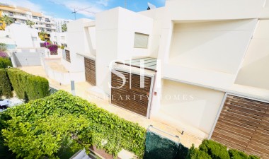 Haus - Wiederverkauf - Orihuela Costa - SH463
