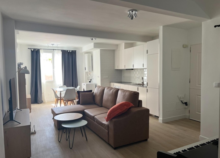 Herverkoop - Appartement / flat - Dolores - Centro