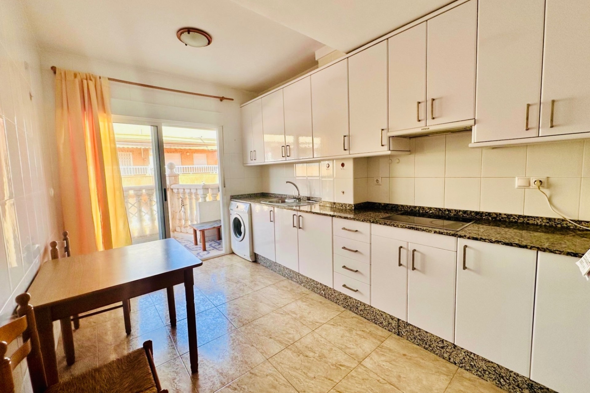 Herverkoop - Appartement / flat - Guardamar del Segura - Pueblo