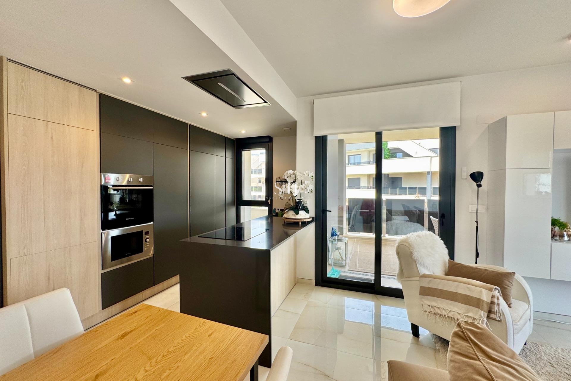 Herverkoop - Appartement / flat - Orihuela Costa - Punta Prima