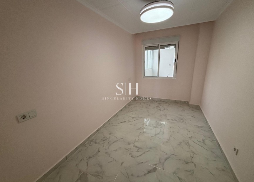 Herverkoop - Appartement / flat - Torrevieja - Acequion