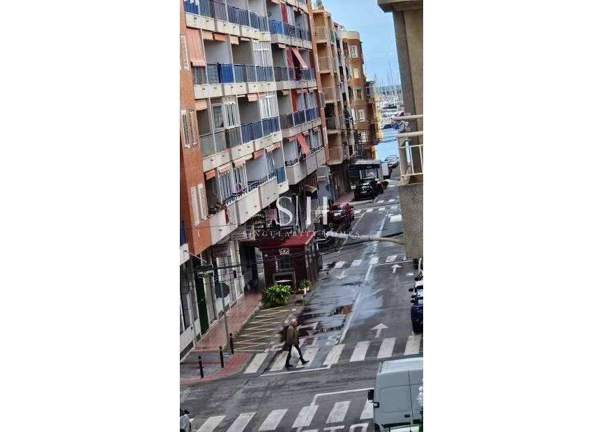 Herverkoop - Appartement / flat - Torrevieja - Acequion