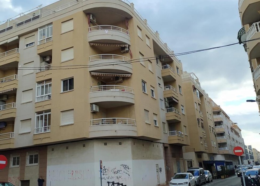 Herverkoop - Appartement / flat - Torrevieja - CENTER