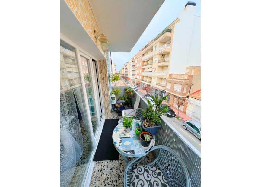 Herverkoop - Appartement / flat - Torrevieja - Centro