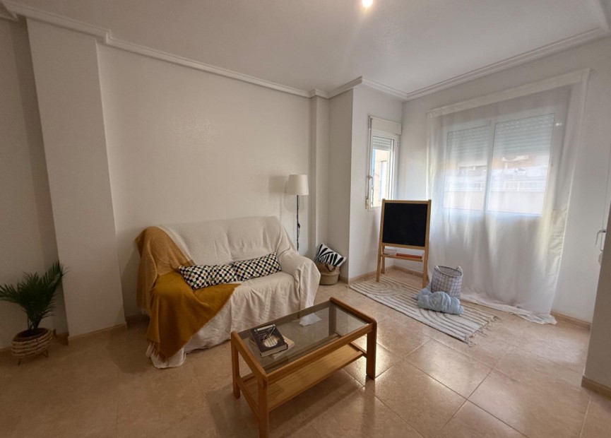 Herverkoop - Appartement / flat - Torrevieja - Centro