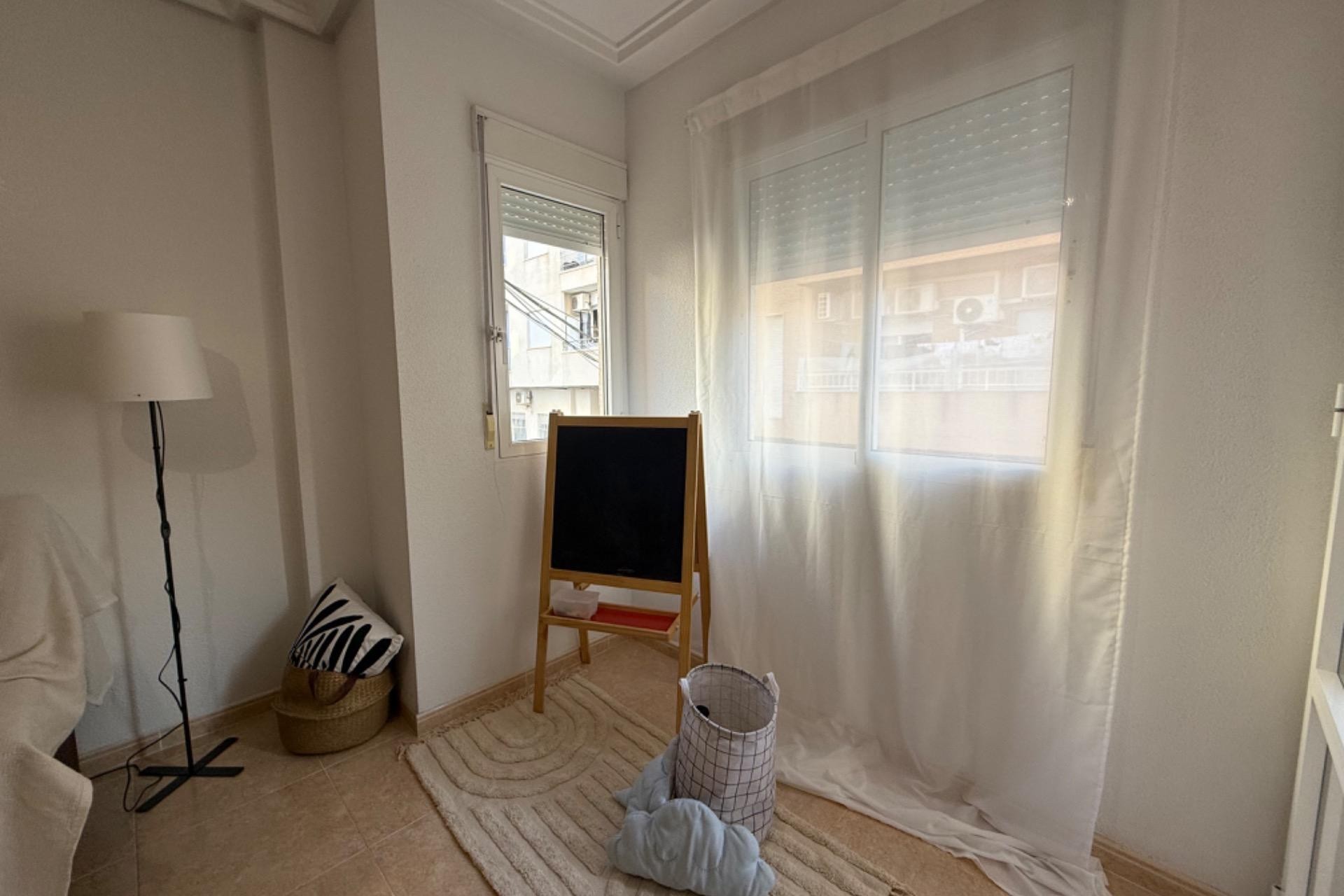 Herverkoop - Appartement / flat - Torrevieja - Centro