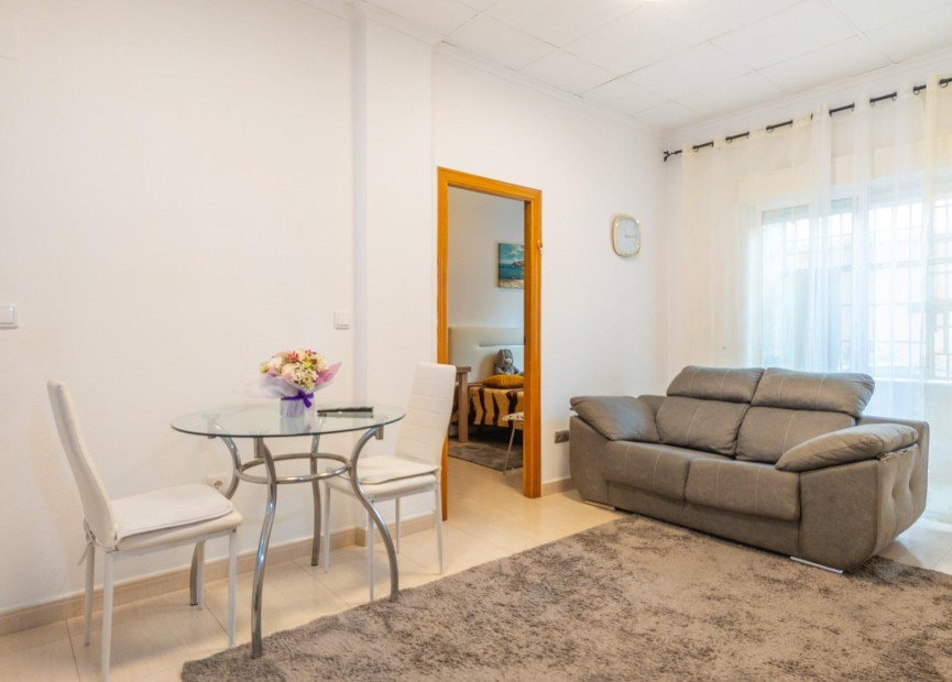 Herverkoop - Appartement / flat - Torrevieja - Centro