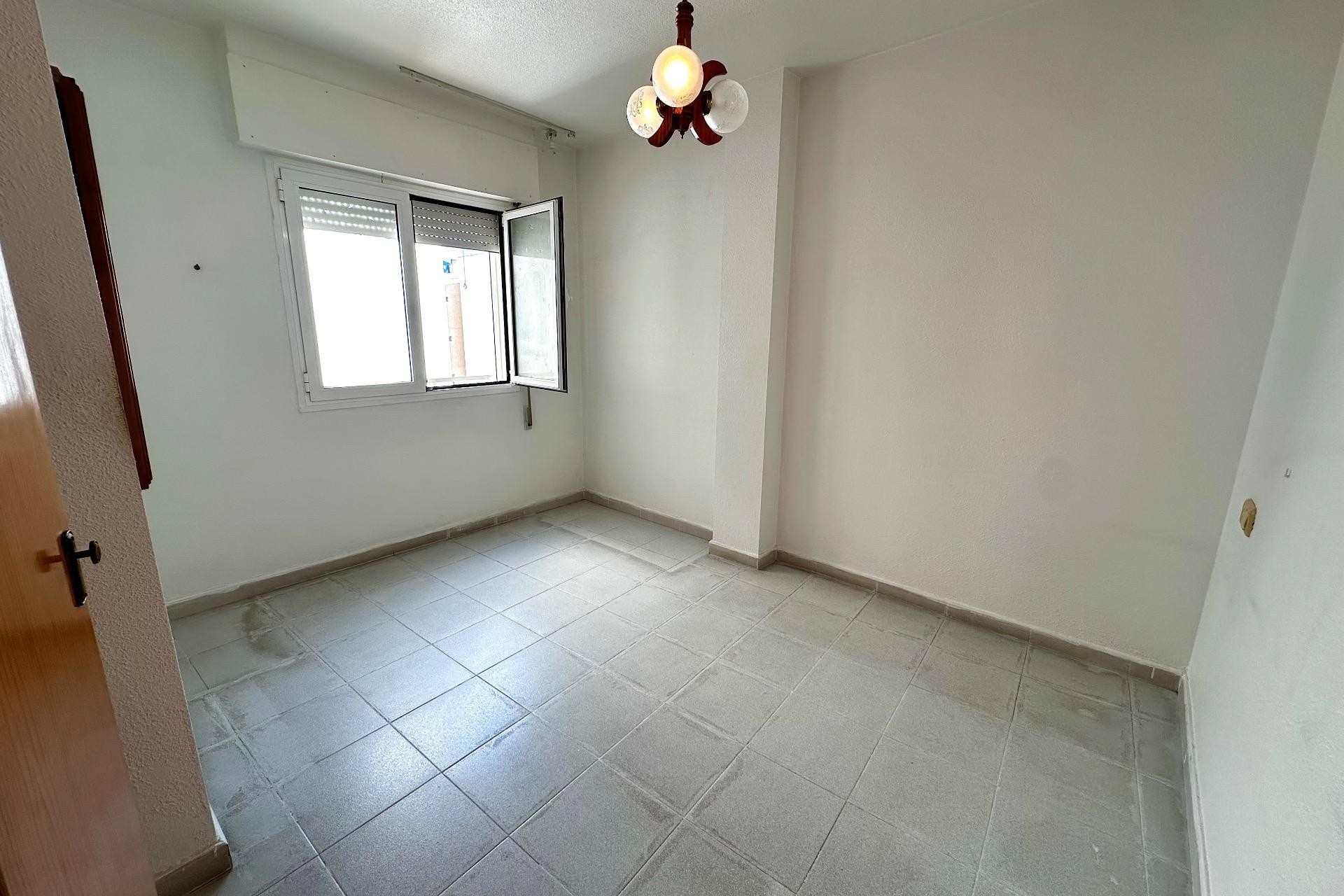 Herverkoop - Appartement / flat - Torrevieja - Centro