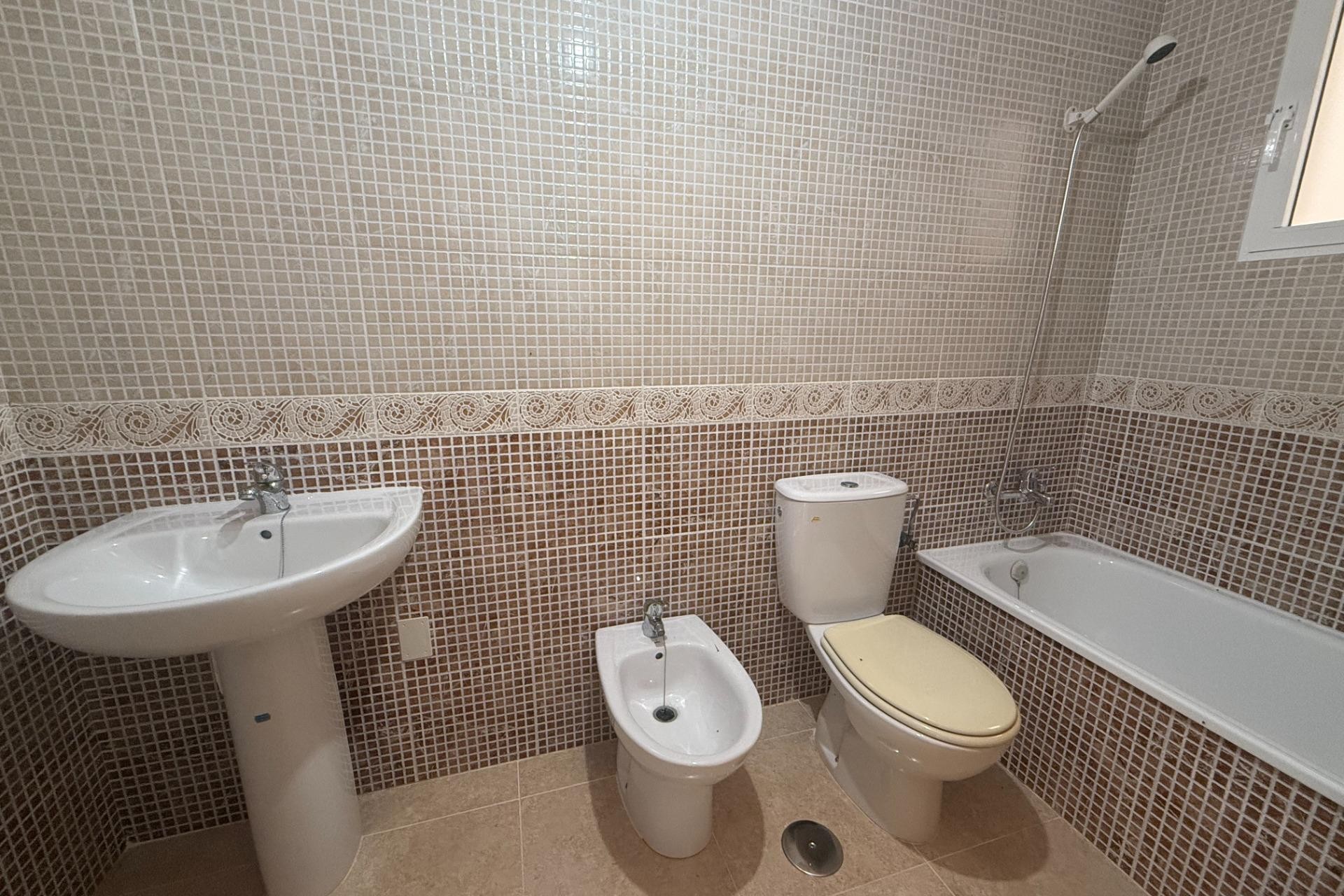 Herverkoop - Appartement / flat - Torrevieja - Centro