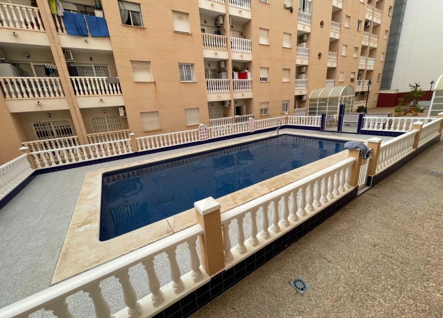 Herverkoop - Appartement / flat - Torrevieja - Estacion De Autobuses